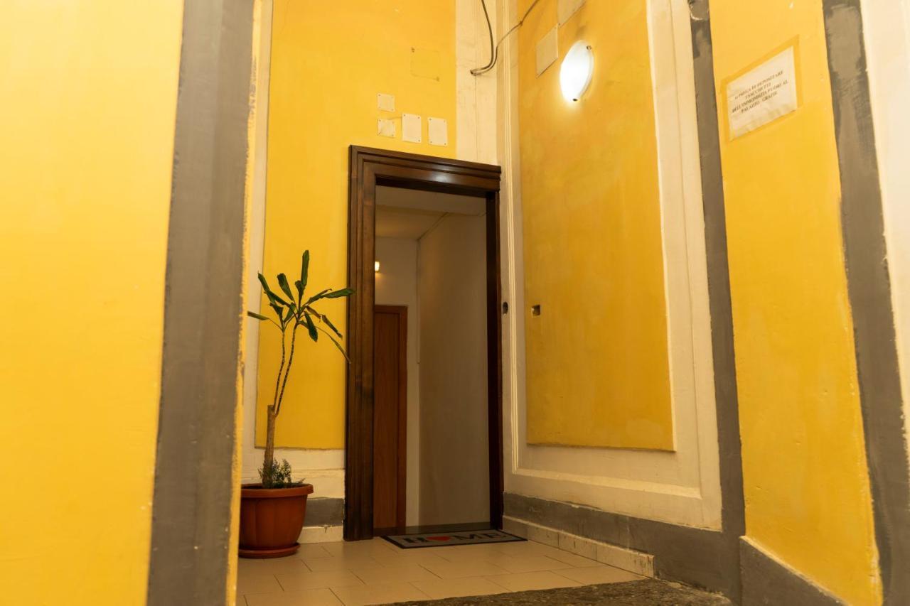 Donna Chiara Holiday House - Toledo Neapel Exterior foto