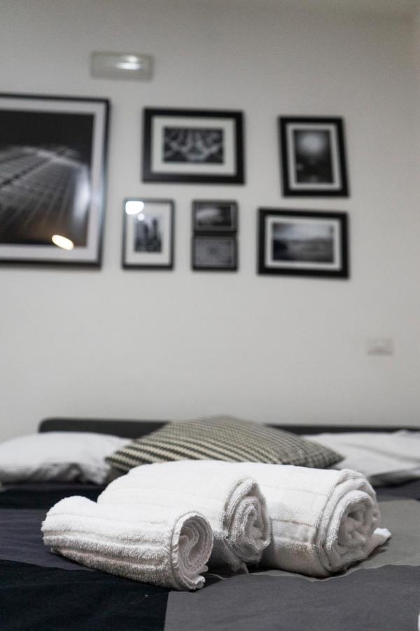 Donna Chiara Holiday House - Toledo Neapel Exterior foto